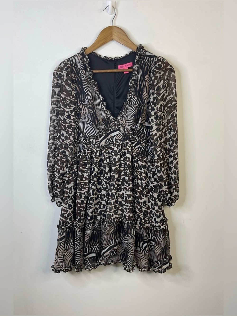 Betsey Johnson Animal Print Long Sleeve V-Neck Dress Size 6